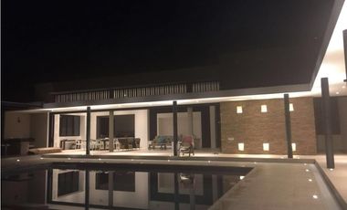 VENTA ESPECTACULAR CASAQUINTA VILLETA CONJUNTO COLINAS DE PAYANDÉ