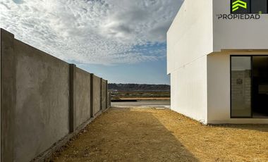 Casas en urbanización el bosque en Manta: alta plusvalía y crédito VIP