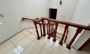 Zona Panorámica, cerca Club Bugambilias, 474 M2 terreno, 334 M2 construcción, 4 recámaras, 5 autos