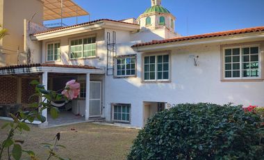 Zona Panorámica, cerca Club Bugambilias, 474 M2 terreno, 334 M2 construcción, 4 recámaras, 5 autos