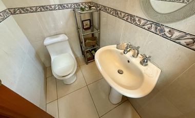 Zona Panorámica, cerca Club Bugambilias, 474 M2 terreno, 334 M2 construcción, 4 recámaras, 5 autos