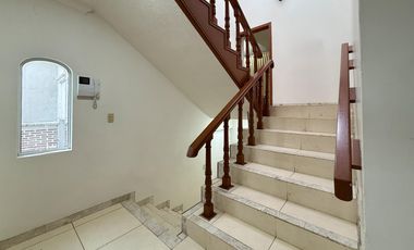 Zona Panorámica, cerca Club Bugambilias, 474 M2 terreno, 334 M2 construcción, 4 recámaras, 5 autos