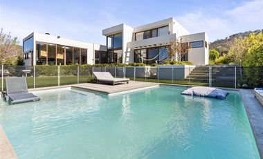 Casa en Arriendo en Condominio Los Bravos