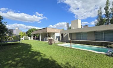 Casa en Logaritmo, Ibarlucea.