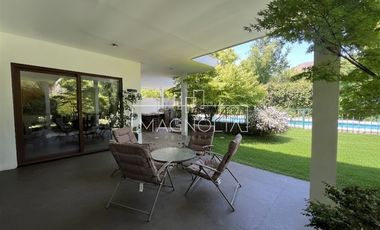 Casa en Arriendo en AV CHAMISERO