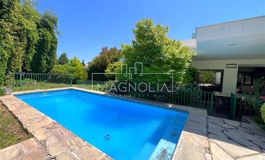 Casa en Arriendo en AV CHAMISERO