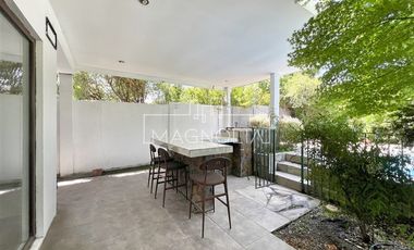 Casa en Arriendo en AV CHAMISERO