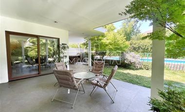 Casa en Arriendo en AV CHAMISERO