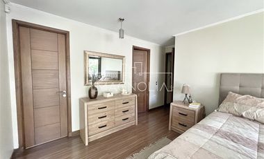 Casa en Arriendo en AV CHAMISERO
