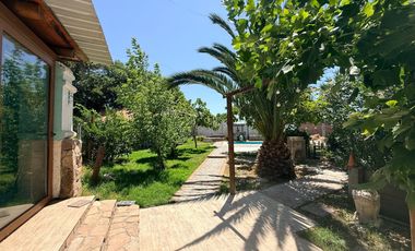 CASA DE ESTILO MEDITERRÁNEO CON DISEÑO ÚNICO | 160 m² CONST. EN PARCELA DE 1.200 m²