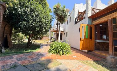 CASA DE ESTILO MEDITERRÁNEO CON DISEÑO ÚNICO | 160 m² CONST. EN PARCELA DE 1.200 m²