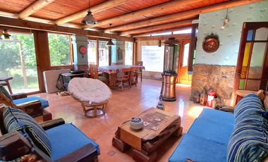 CASA DE ESTILO MEDITERRÁNEO CON DISEÑO ÚNICO | 160 m² CONST. EN PARCELA DE 1.200 m²