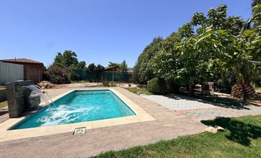 CASA DE ESTILO MEDITERRÁNEO CON DISEÑO ÚNICO | 160 m² CONST. EN PARCELA DE 1.200 m²