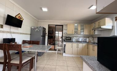 PRECIO REBAJADO!! ESPECTACULAR CASA EN VENTA  6D-4B-5E CON PISCINA EN PIRAMIDE/SAN MIGUEL