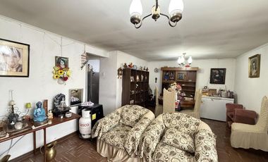 Se Vende Casa Material Solido, Terreno 250 M2, 6 Vehiculos