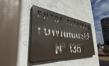 Se Vende Dpto.  Townhouse +un Estacionamiento+bodega 7807 Uf
