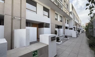 Se Vende Dpto.  Townhouse +un Estacionamiento+bodega 7807 Uf