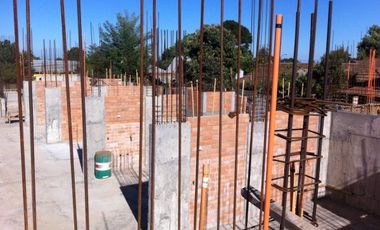 Vendo Proyecto Locales Comerciales 2240 M2