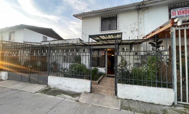 Casa En Venta En Lincoln Con Patio Y Bodega