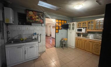Casa En Venta En Lincoln Con Patio Y Bodega