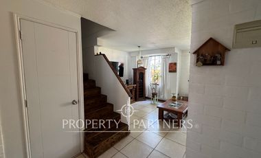 Arriendo Acogedora Casa de 2 Pisos en Peñaflor – Sector de Alta Plusvalía.