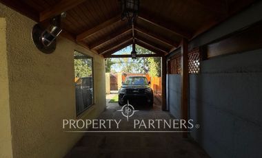 Arriendo Acogedora Casa de 2 Pisos en Peñaflor – Sector de Alta Plusvalía.