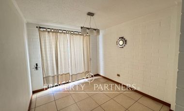 Arriendo Acogedora Casa de 2 Pisos en Peñaflor – Sector de Alta Plusvalía.