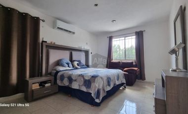 Casa en venta, frente a parque las Americas II, Merida, 3 recamaras, 2 baños, recamara en PB.