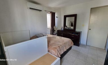 Casa en venta, frente a parque las Americas II, Merida, 3 recamaras, 2 baños, recamara en PB.