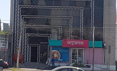 Edificio en renta o Venta con Avalúo comercial de 47 millones, Oportunidad 5 de Febrero, Querétaro