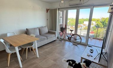 LUMINOSO 2 AMBIENTES CON BALCON