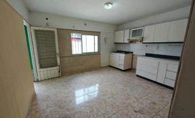 CASA 4 AMBIENTES ALQUILER EN MARCO AVELLANEDA 2526 (REMEDIOS DE ESCALADA)