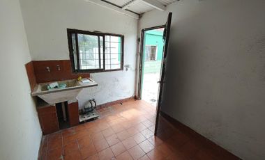 CASA 4 AMBIENTES ALQUILER EN MARCO AVELLANEDA 2526 (REMEDIOS DE ESCALADA)