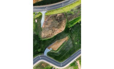 Lote en venta en unidad cerrada via san Antonio la ceja Yarumo