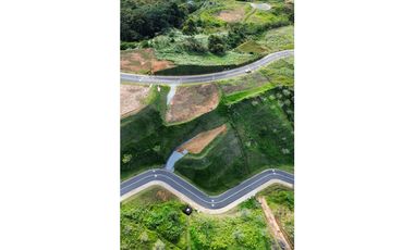 Lote en venta en unidad cerrada via san Antonio la ceja Yarumo