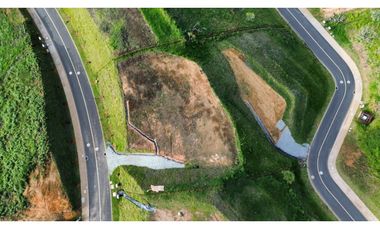 Lote en venta en unidad cerrada via san Antonio la ceja Yarumo