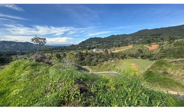 Lote en venta vía san Antonio la ceja sector el Yarumo en unidad cerra