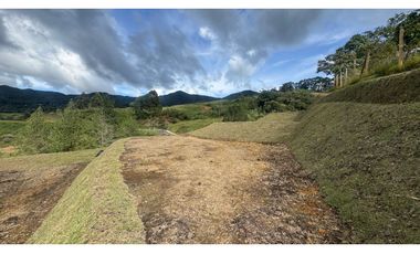 Venta de lote en unidad cerrada via san Antonio la ceja sector el Yaru