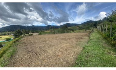 Venta de lote en unidad cerrada via san Antonio la ceja sector el Yaru