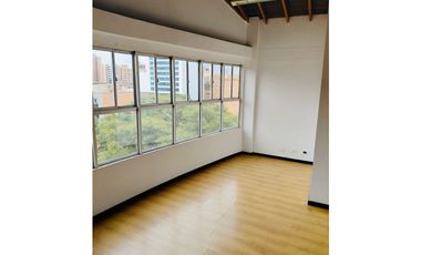 Apartamento Dúplex en Arriendo en Laureles