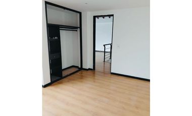 Apartamento Dúplex en Arriendo en Laureles