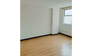 Apartamento Dúplex en Arriendo en Laureles