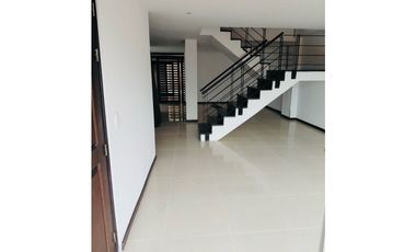 Apartamento Dúplex en Arriendo en Laureles