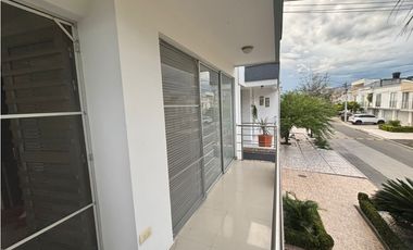 Casa en Venta 3 Niveles Medianera en Cartago Valle