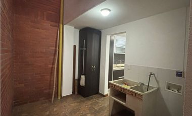 Casa en Venta 3 Niveles Medianera en Cartago Valle