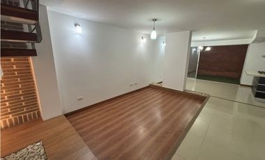 Casa en Venta 3 Niveles Medianera en Cartago Valle