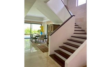 CASA EN CLAYTON EN EMBASSY CLUB 4 RECAMARAS LINEA BLANCA CV