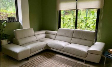 CASA EN CLAYTON EN EMBASSY CLUB 4 RECAMARAS LINEA BLANCA CV