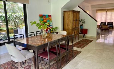 CASA EN CLAYTON EN EMBASSY CLUB 4 RECAMARAS LINEA BLANCA CV