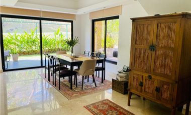 CASA EN CLAYTON EN EMBASSY CLUB 4 RECAMARAS LINEA BLANCA CV